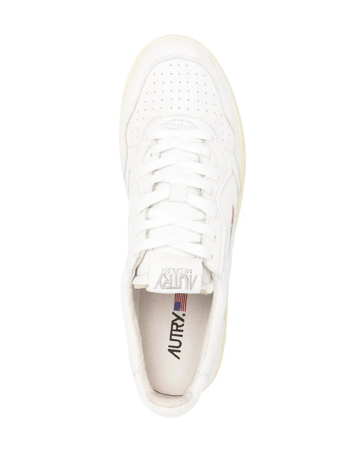 Autry Medalist Low Goat/White Sneakers