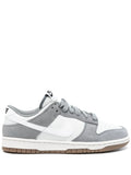 Dunk Low Sneakers