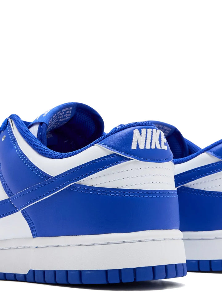 Dunk Low-Top Swoosh Sneakers