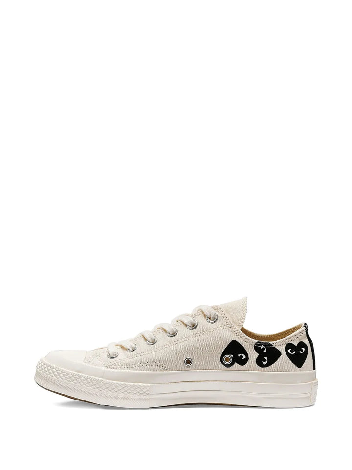 Comme Des Gar ns Play Heart-Print Low-Top Sneakers