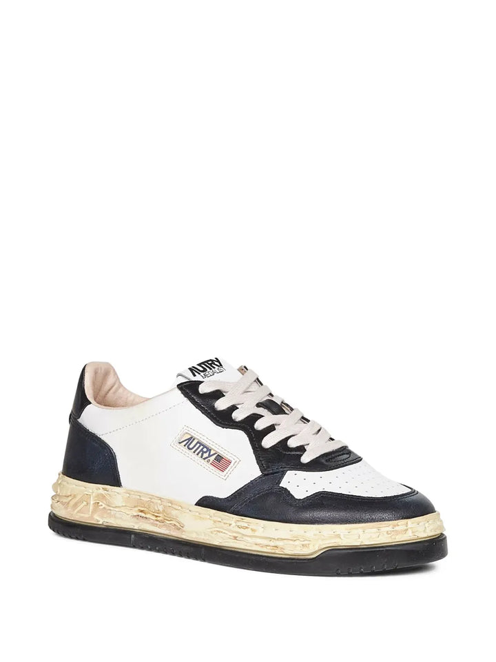 Autry Medalist Low Sneakers