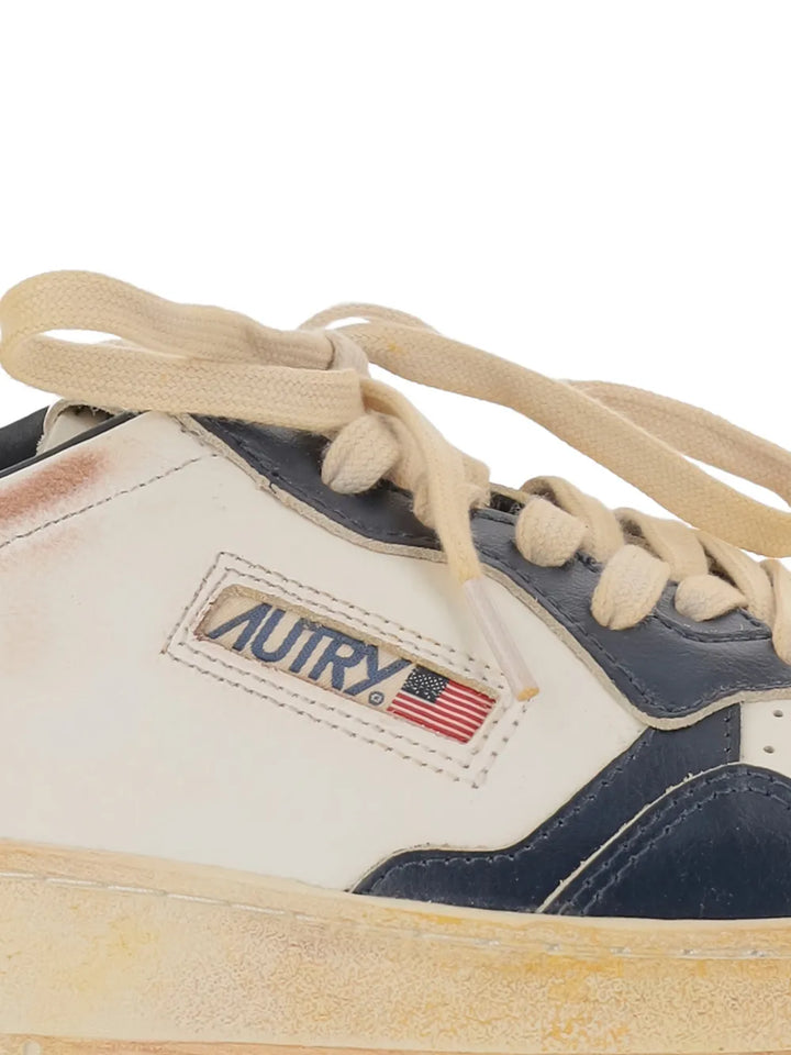 Autry Medalist Low Super Vintage Sneakers
