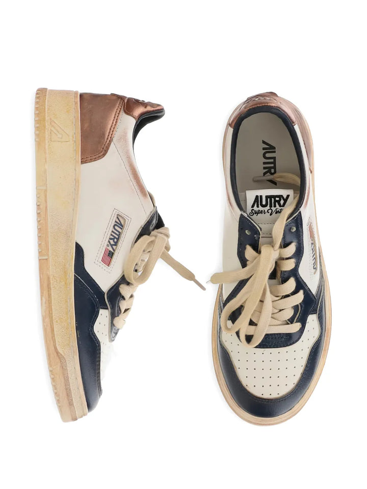 Autry Medalist Low Super Vintage Sneakers