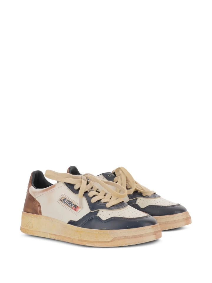 Autry Medalist Low Super Vintage Sneakers