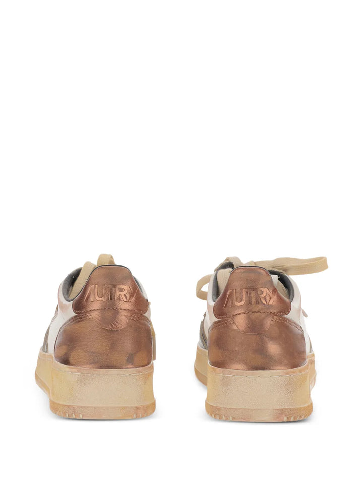 Autry Medalist Low Super Vintage Sneakers