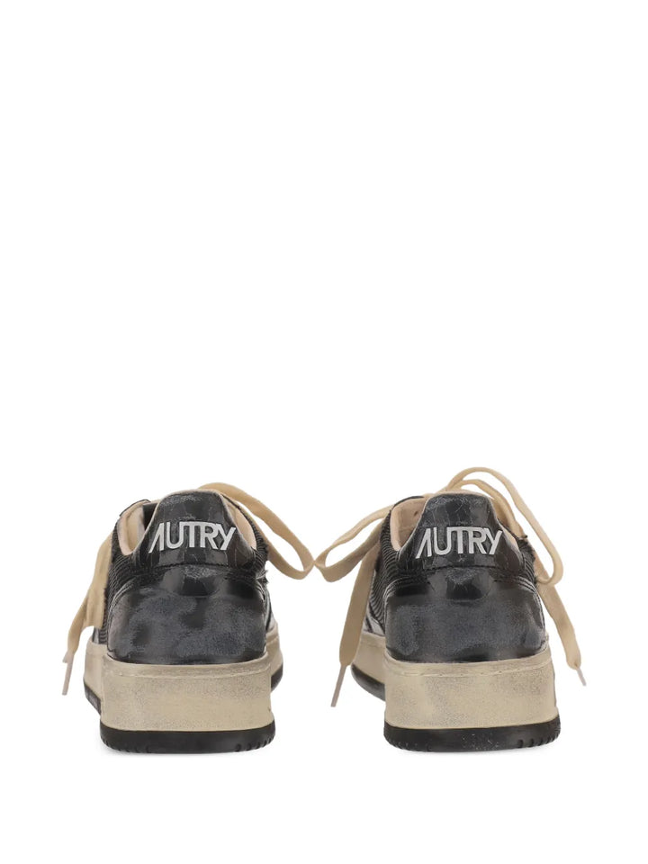 Autry Medalist Low Super Vintage Sneakers