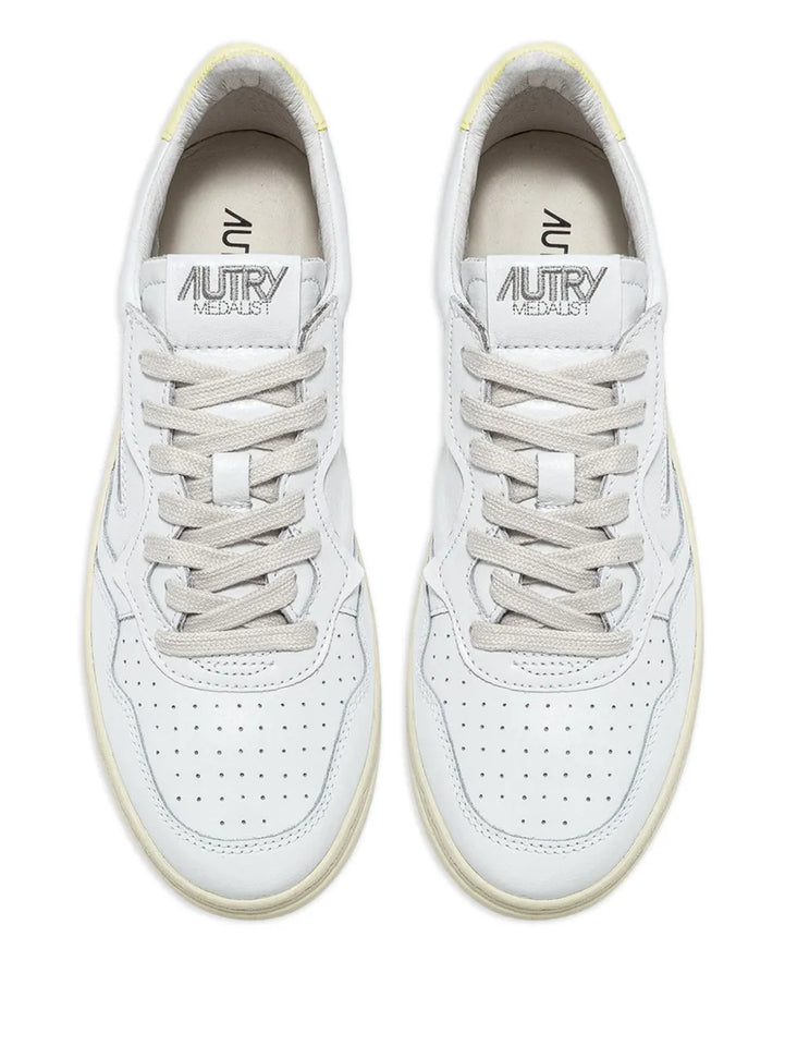 Autry Medalist Low Leather Sneakers